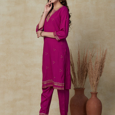 Floral & Ethnic Khari Printed Zari Embroidered Kurta with Pants - Pink