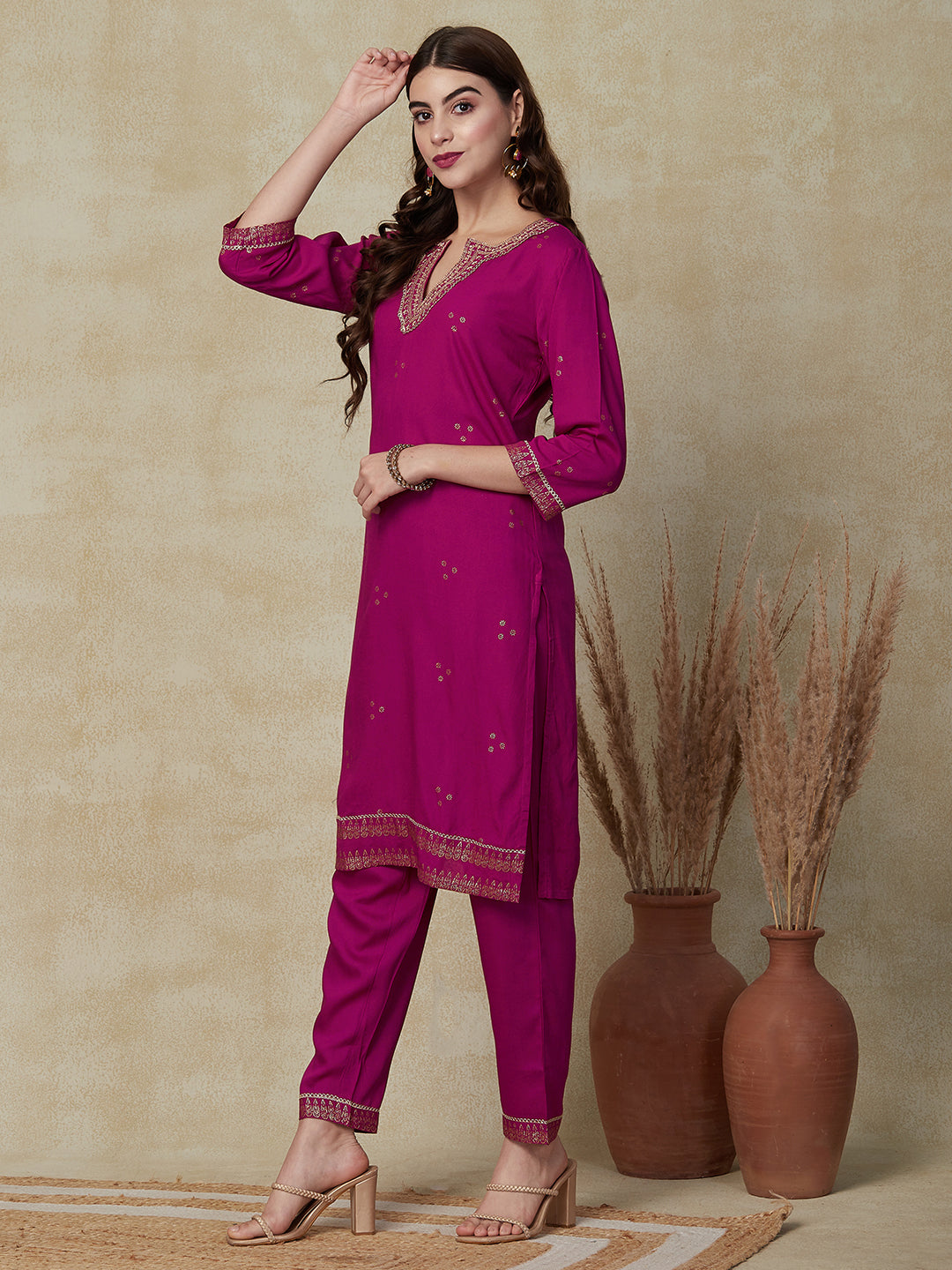 Floral & Ethnic Khari Printed Zari Embroidered Kurta with Pants - Pink