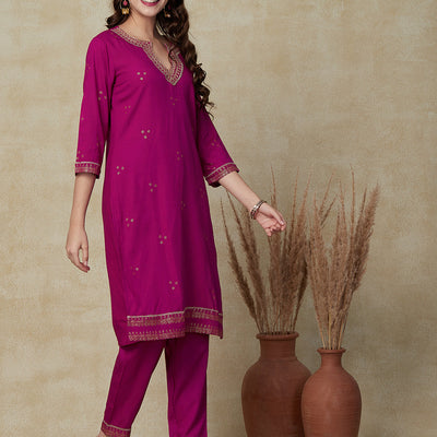 Floral & Ethnic Khari Printed Zari Embroidered Kurta with Pants - Pink