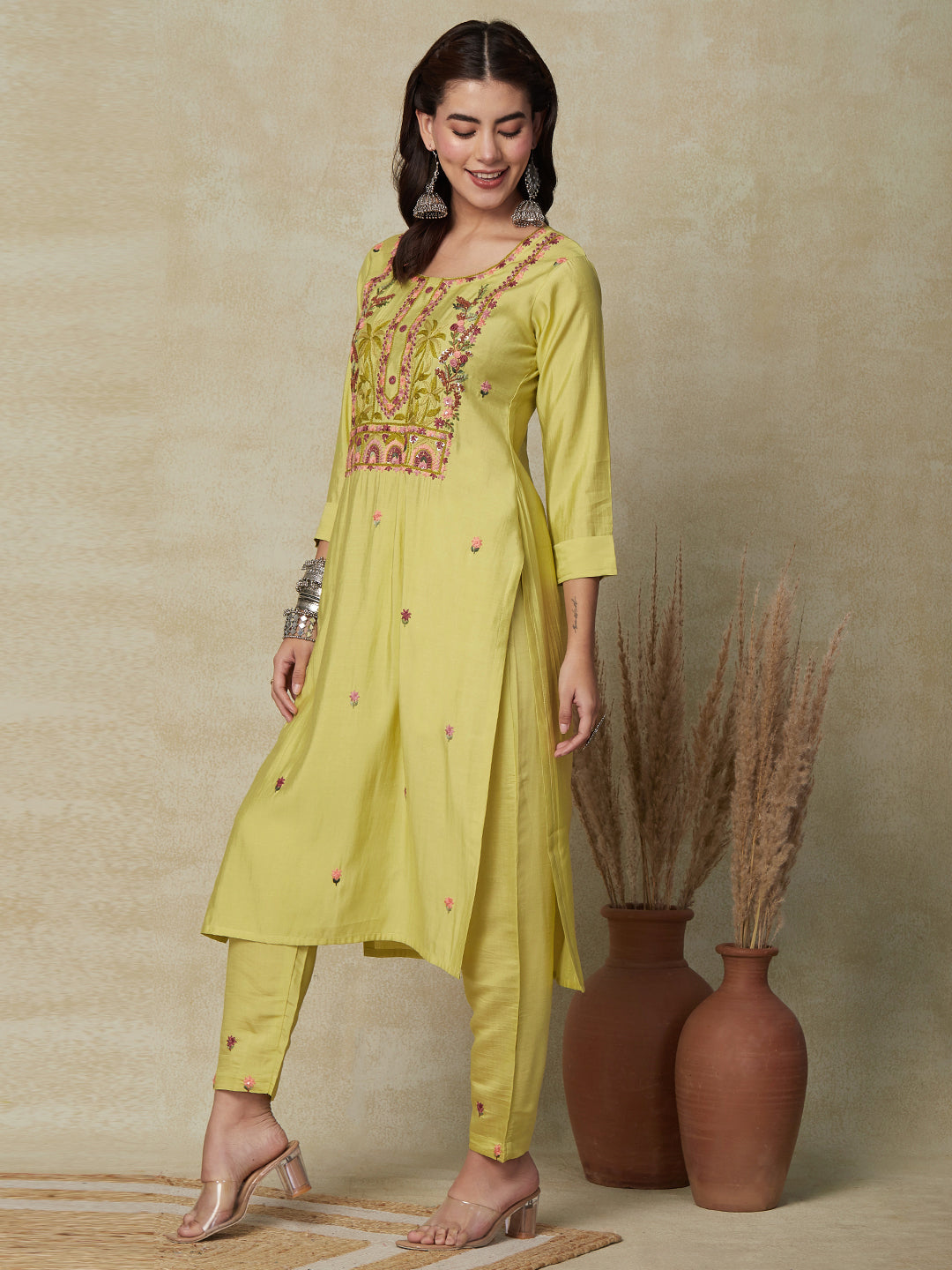 Solid Floral Hand Embroidered Straight Fit Kurta - Yellow