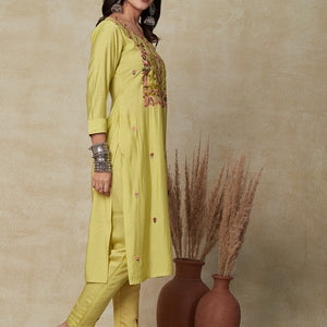 Solid Floral Hand Embroidered Straight Fit Kurta - Yellow