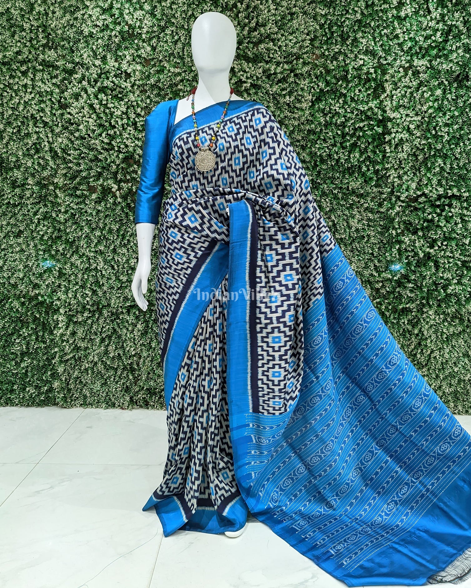 Peacock Blue with Black Pasapali Contemporary Silk Saree