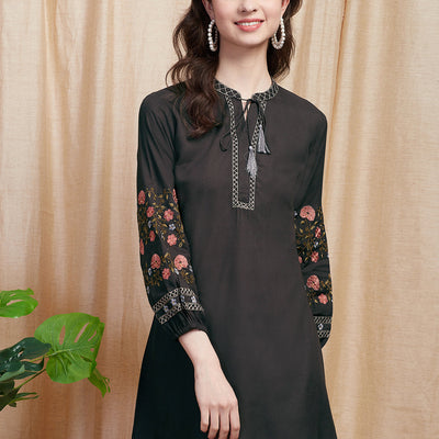 Solid Resham Embroidered A-line Kurti - Black