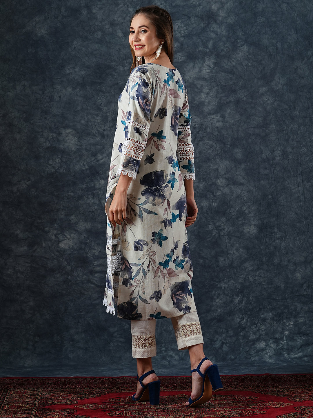 Abstract Floral Printed Straight Fit Kurta - Off White