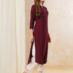 Solid Stone Embellished Kurta - Maroon