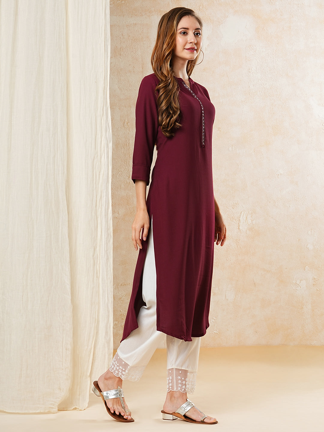 Solid Stone Embellished Kurta - Maroon