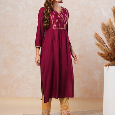 Ethnic Embroidered Solid Straight Fit Kurta - Maroon