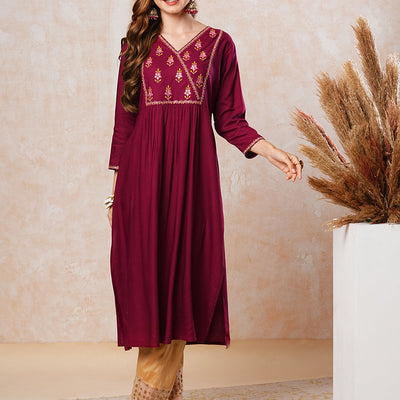 Ethnic Embroidered Solid Straight Fit Kurta - Maroon