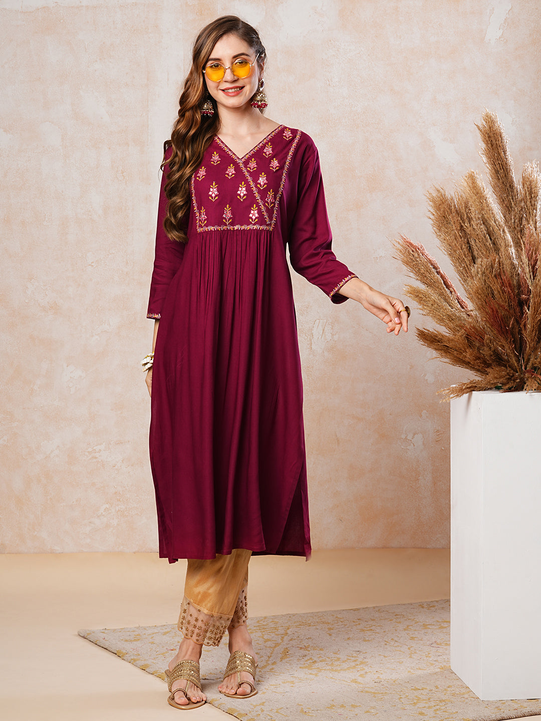 Ethnic Embroidered Solid Straight Fit Kurta - Maroon