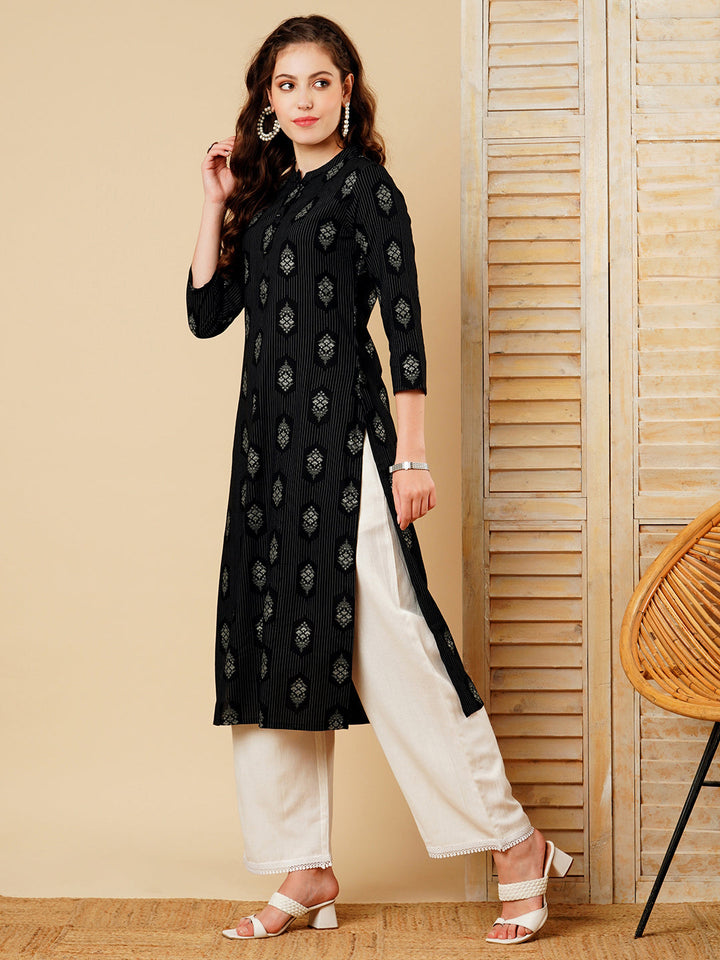 Floral Foil Printed Straight Fit Kurta - Black