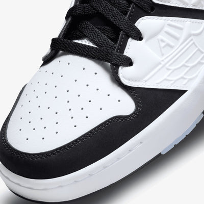 Jordan | NU RETRO 1 LOW  { WHITE/BLACK-WHITE