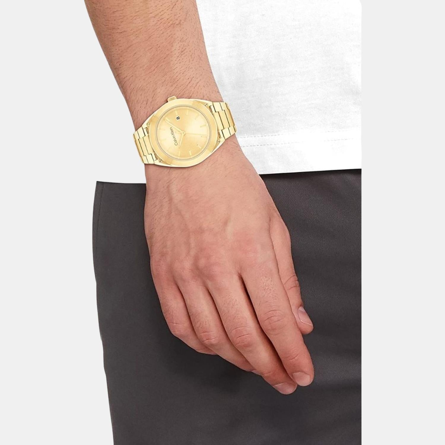 Casual Essentials Men Quartz Gold Dial Analog Stainless Steel Watch 25200199