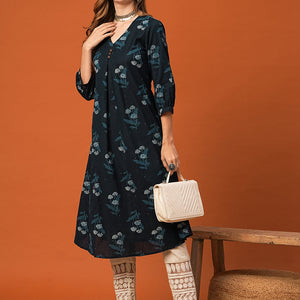 Floral Printed Wooden Buttoned Pleated Kurta - Blue