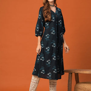 Floral Printed Wooden Buttoned Pleated Kurta - Blue