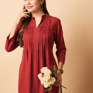 Solid Beads & Sequin Embroidered Pin Tucked Straight Fit Kurta - Maroon