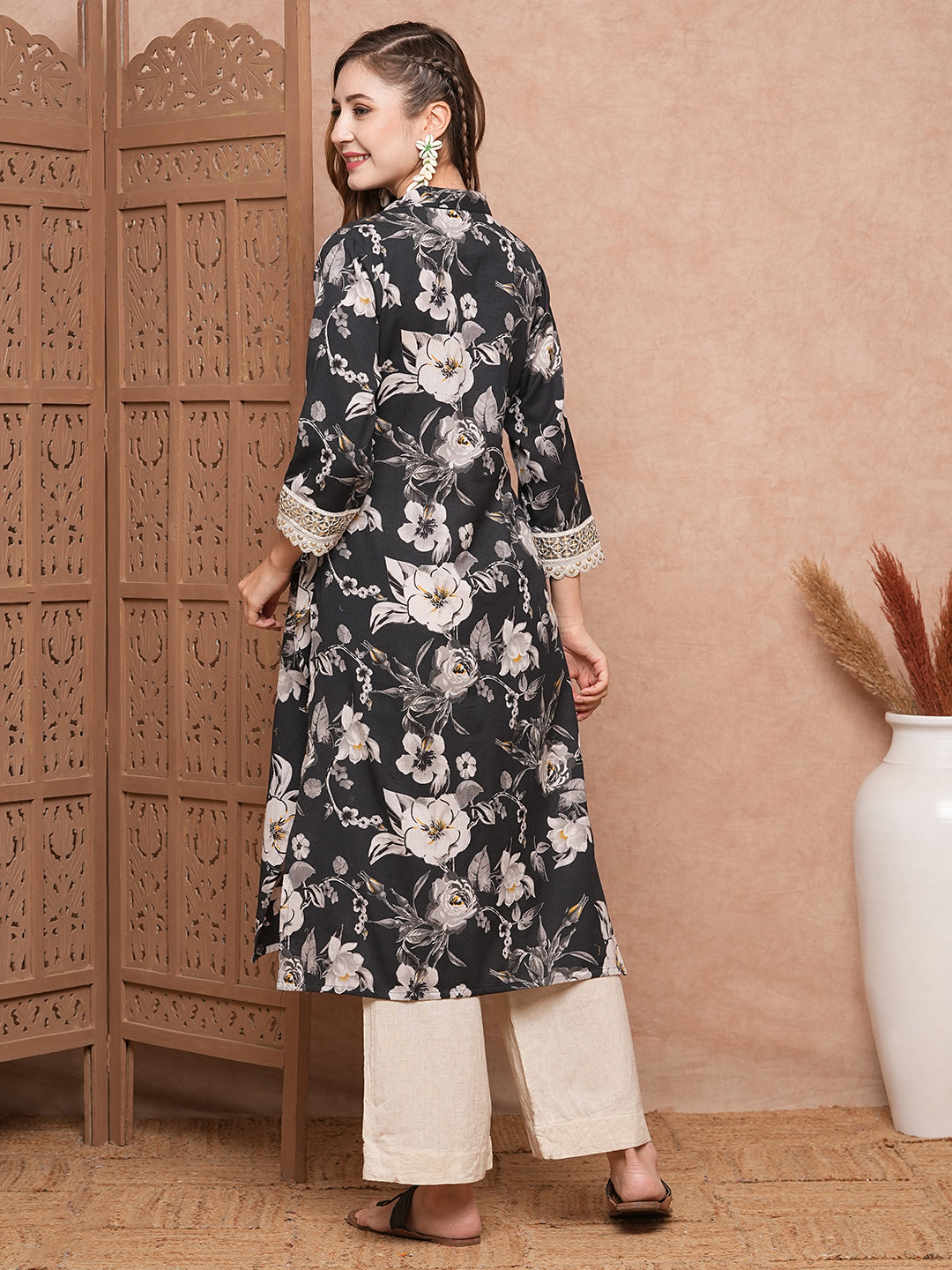 Floral Printed & Mirror Zari Embroidered Straight Fit Kurta - Black