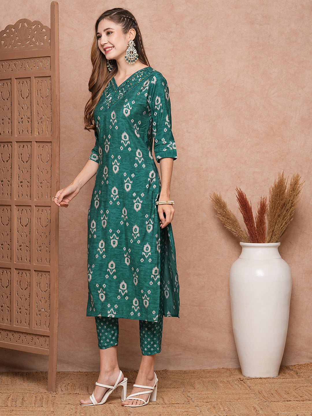 Ethnic Printed Mirror & Resham Embroidered Kurta with Pants - Green