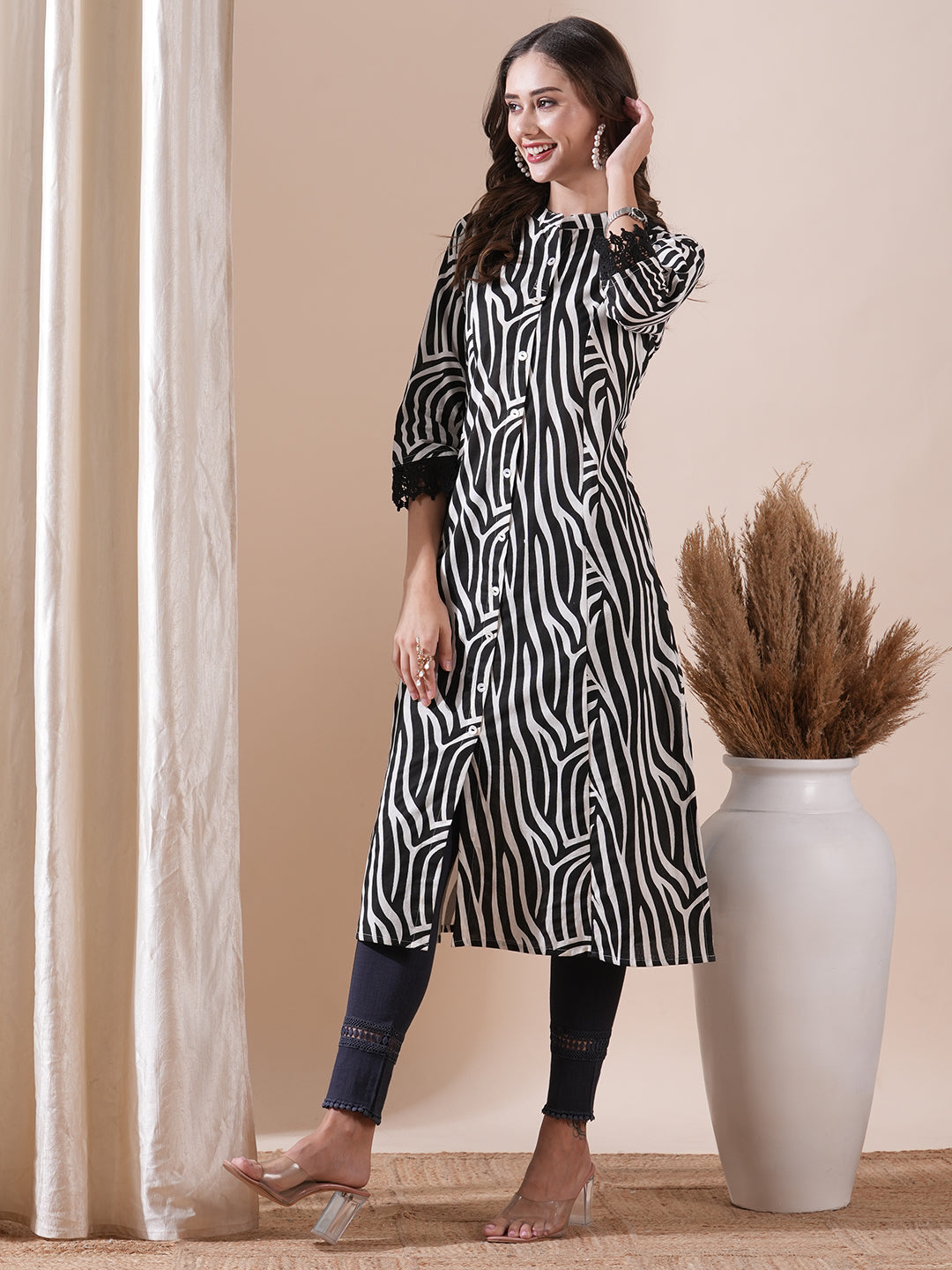 Abstract Printed Crochet Lace Embellished Kurta - Black