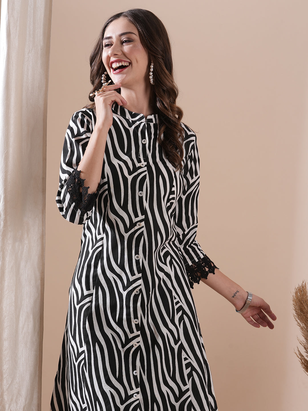 Abstract Printed Crochet Lace Embellished Kurta - Black