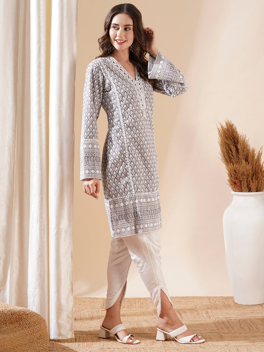 Woven Resham Jacquard Lacce Embellished Kurta with Tulip Pants - Grey