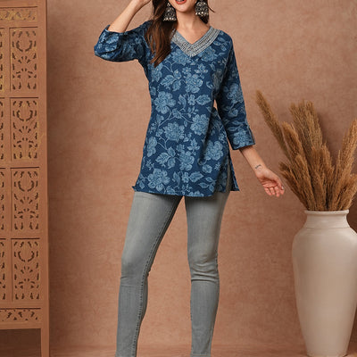 Floral Printed & Zari Embroidered Straight Fit Kurti - Blue