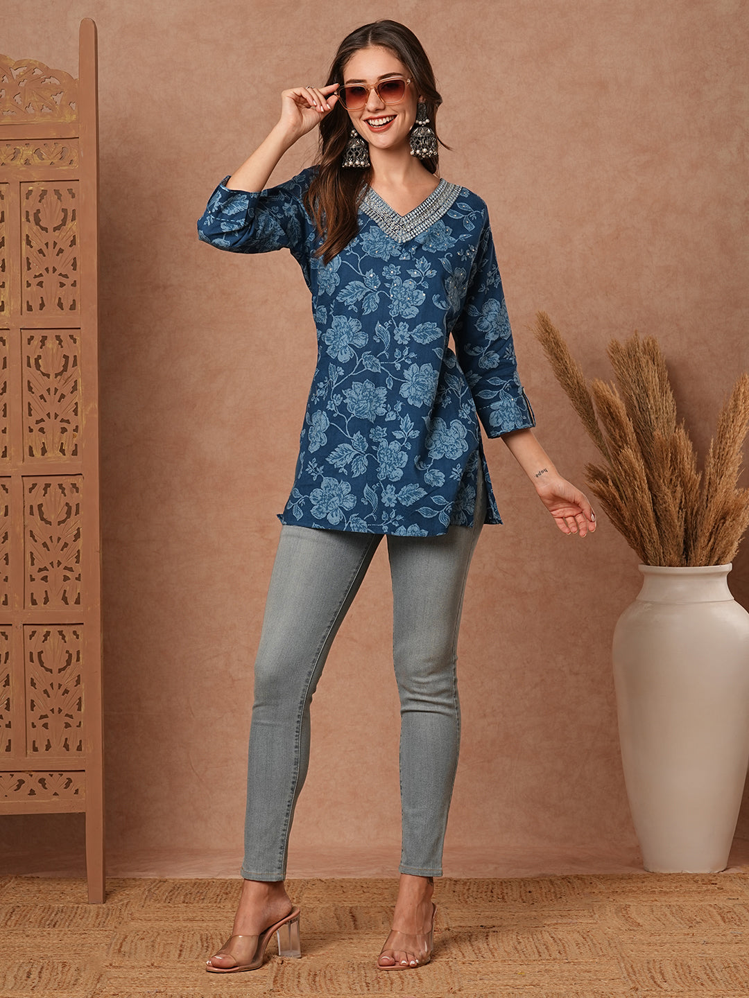 Floral Printed & Zari Embroidered Straight Fit Kurti - Blue