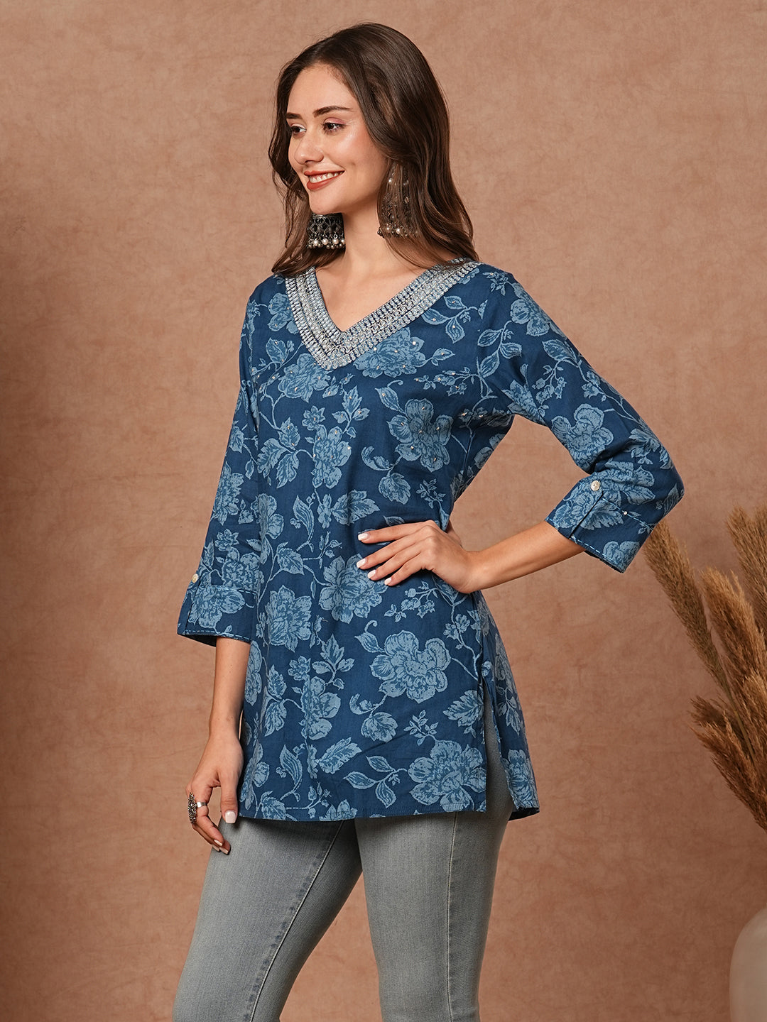 Floral Printed & Zari Embroidered Straight Fit Kurti - Blue