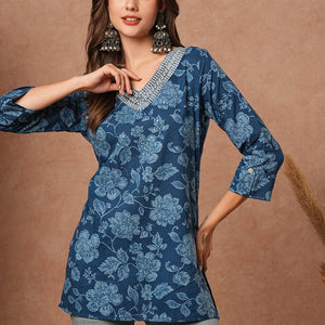 Floral Printed & Zari Embroidered Straight Fit Kurti - Blue