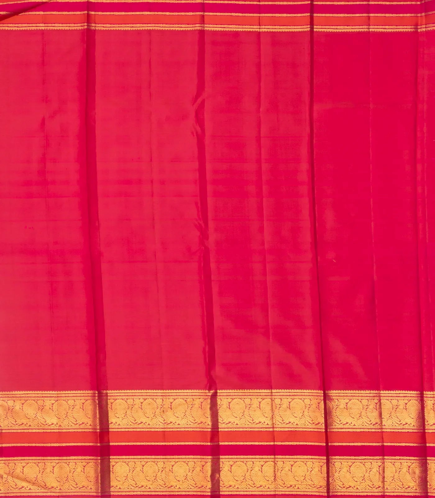 Cream Handloom Kanchipuram Korvai Silk Saree With Chevron Stripes