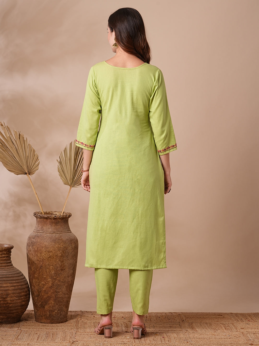 Solid Floral Hand & Embroidered Straight Kurta with Pant - Green