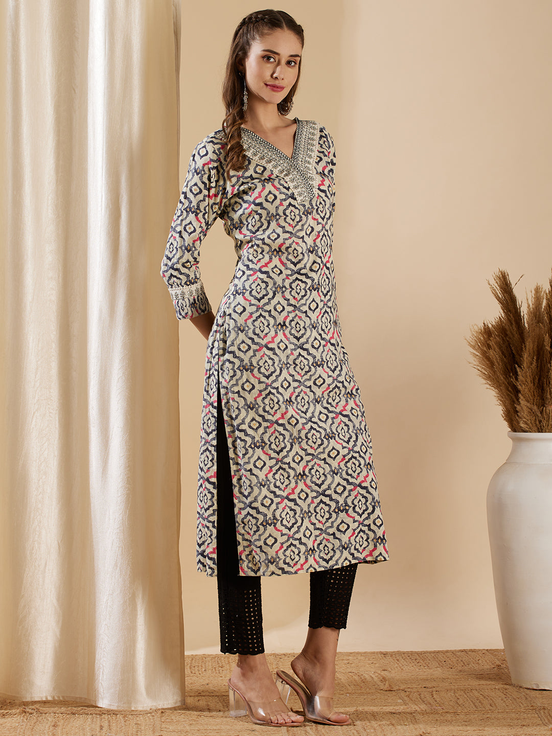 Ethnic Geometric Printed & Embroidered Straight Fit Kurta - Off White