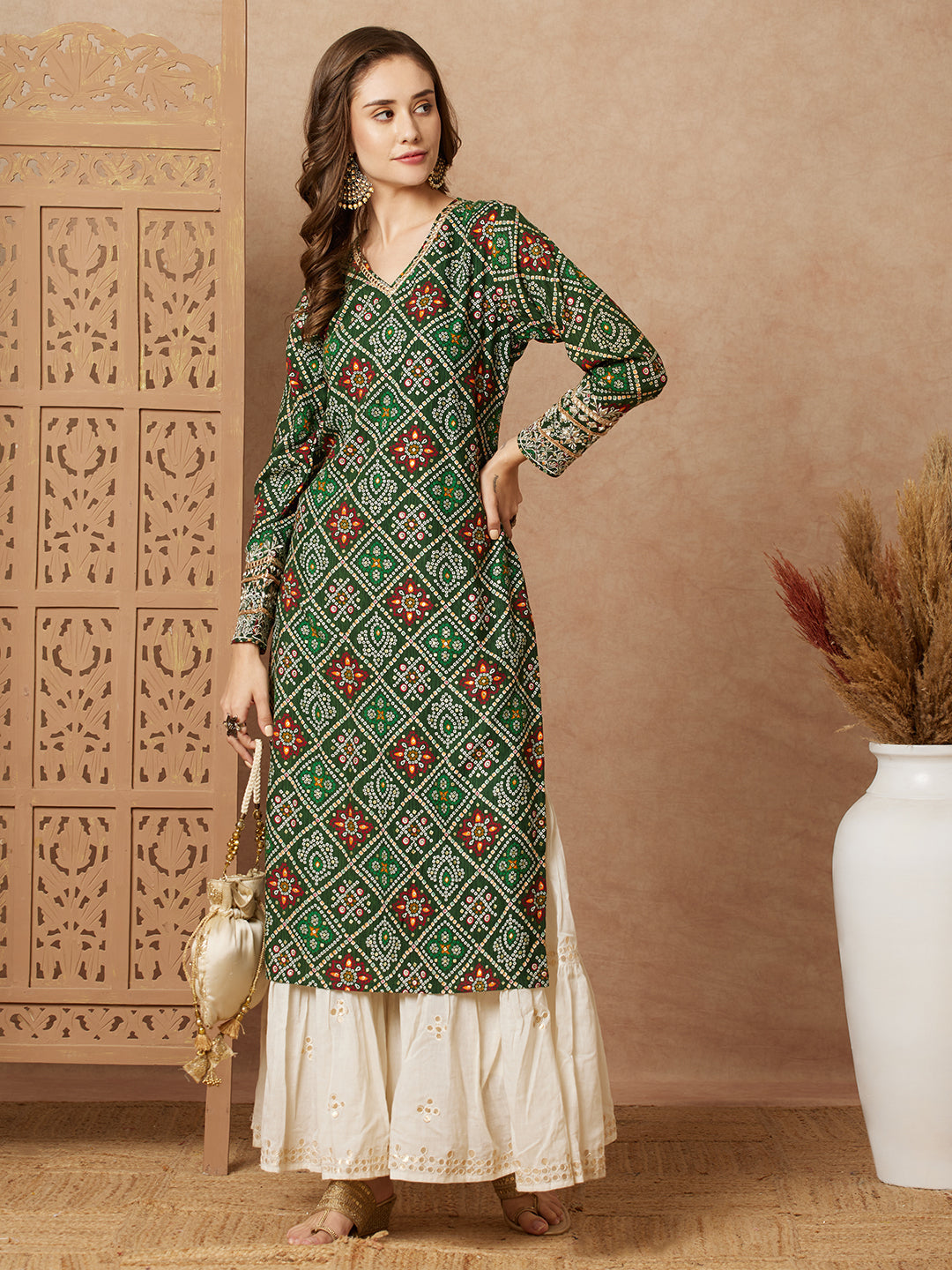 Bandhani Foil Printed & Zari Mirror Embroidered Straight Fit Kurta - Green