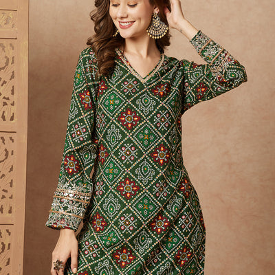 Bandhani Foil Printed & Zari Mirror Embroidered Straight Fit Kurta - Green