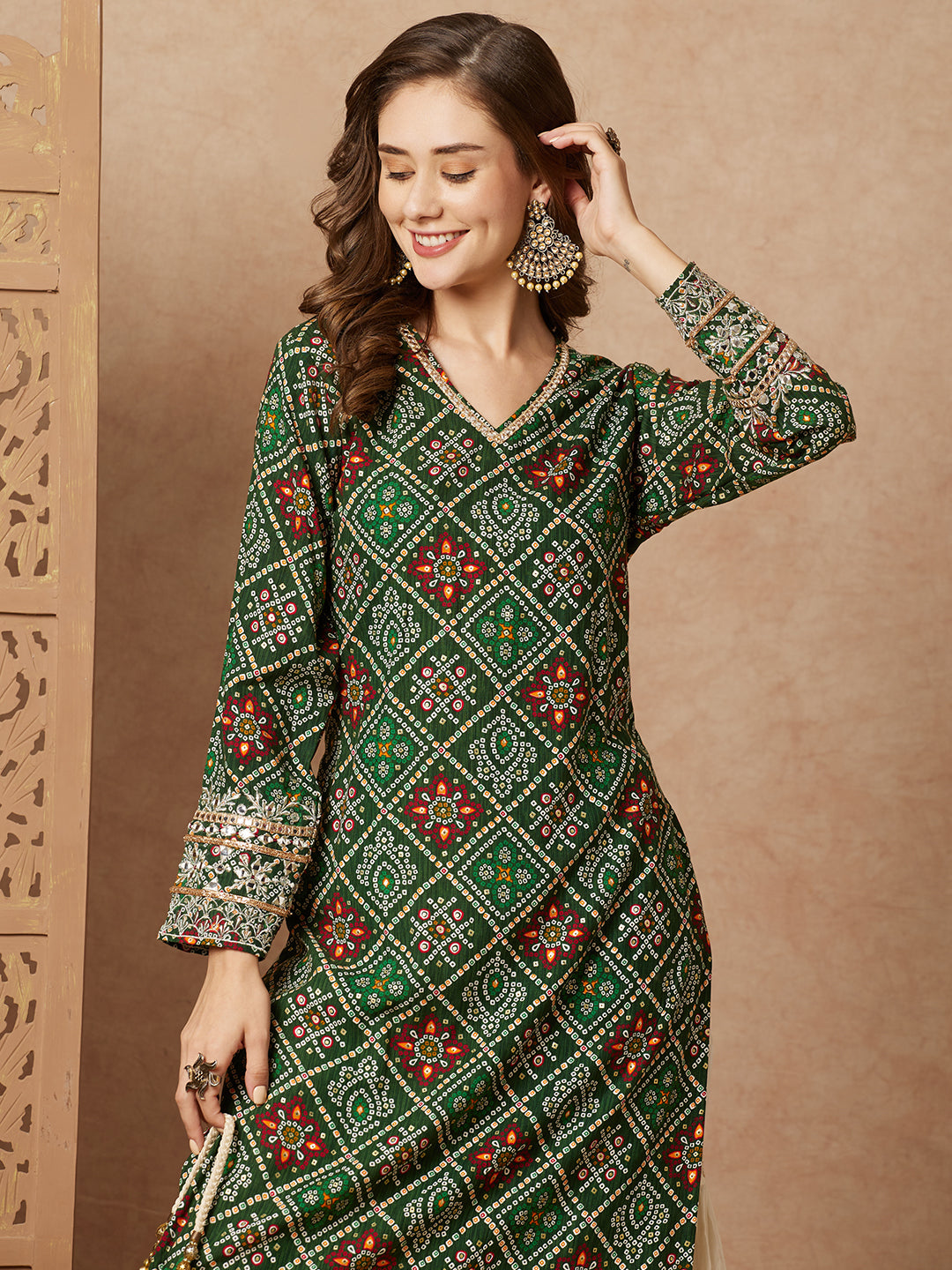 Bandhani Foil Printed & Zari Mirror Embroidered Straight Fit Kurta - Green