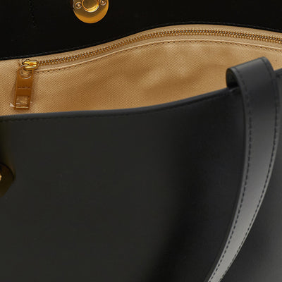 Jacquemus Le Bambola Moyen Shoulder Bag