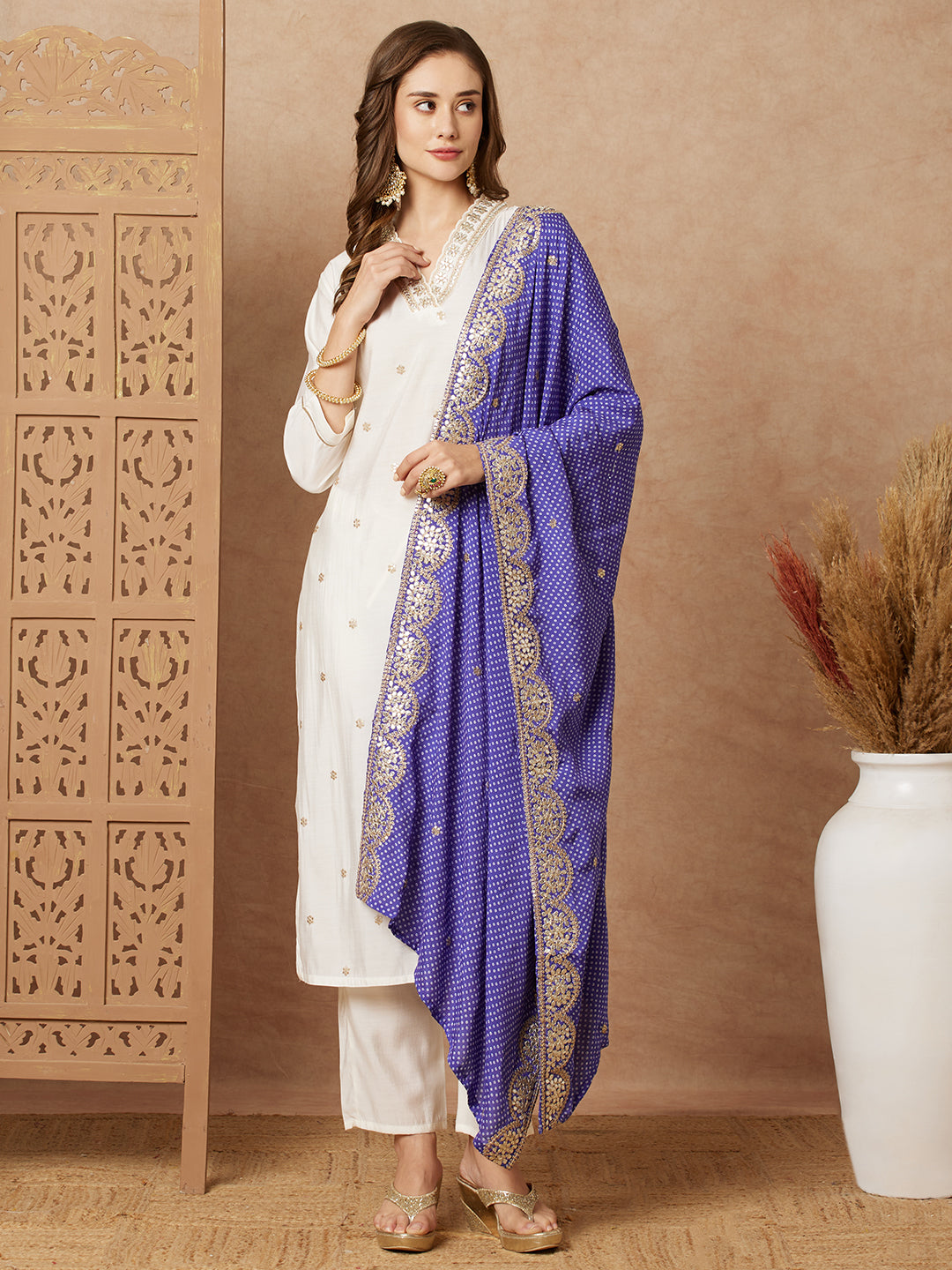 Solid Ethnic Gota Embroidered Kurta with Pant & Bandhani Printed Dupatta - Off White