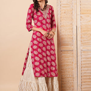 Ethnic Zari Embroidered & Abstract Foil Printed Straight Fit Kurta - Red