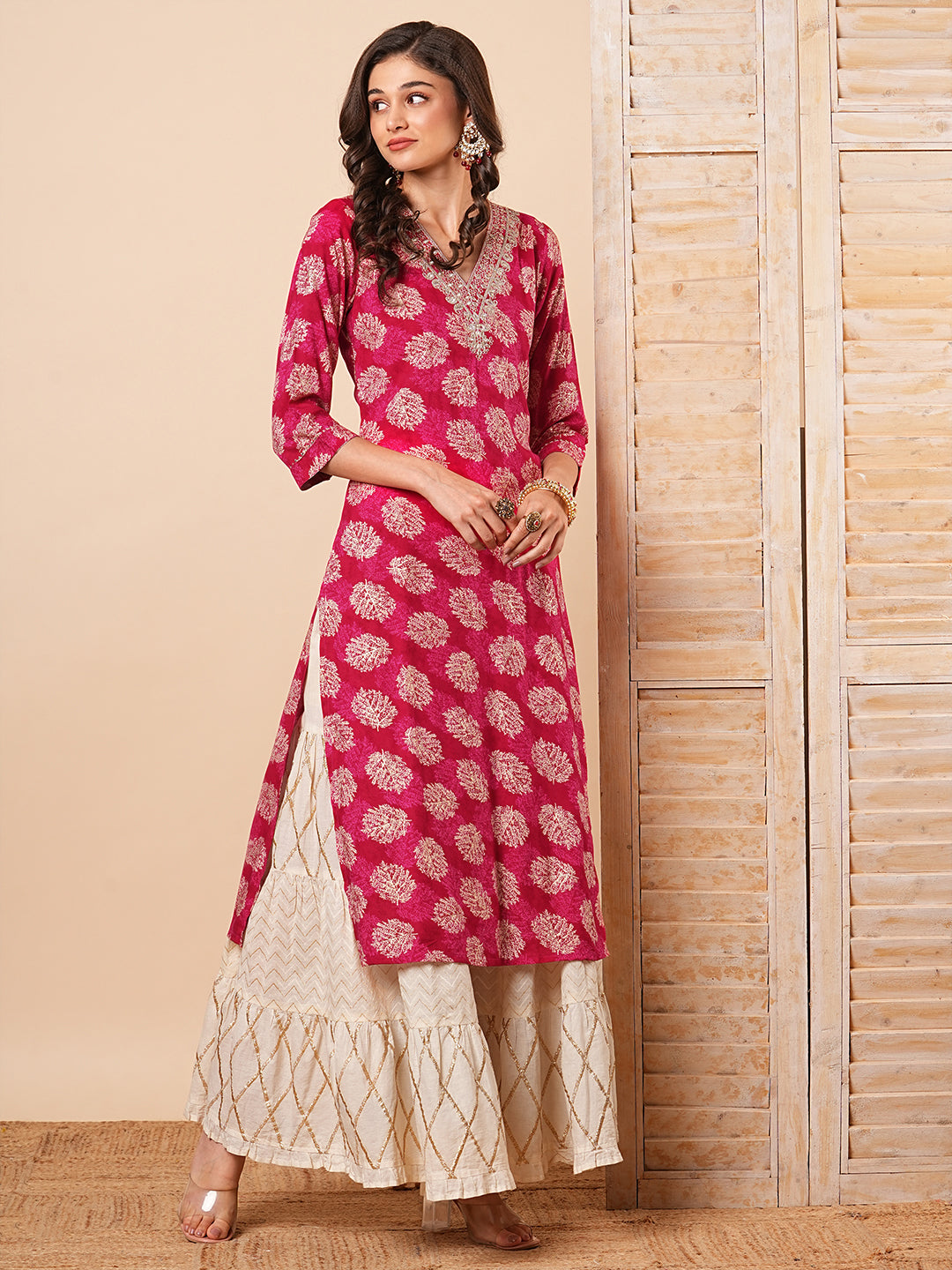 Ethnic Zari Embroidered & Abstract Foil Printed Straight Fit Kurta - Red