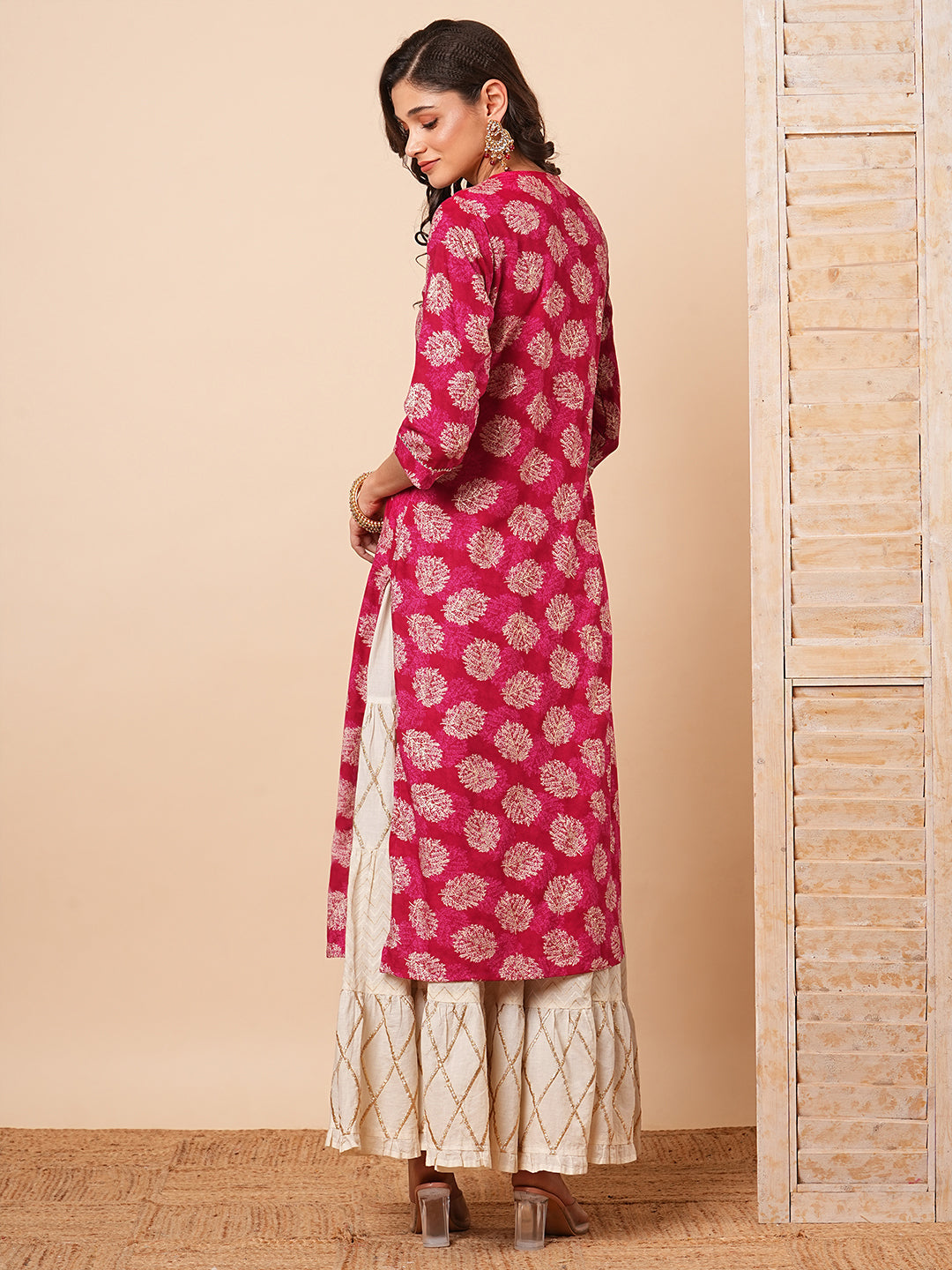 Ethnic Zari Embroidered & Abstract Foil Printed Straight Fit Kurta - Red