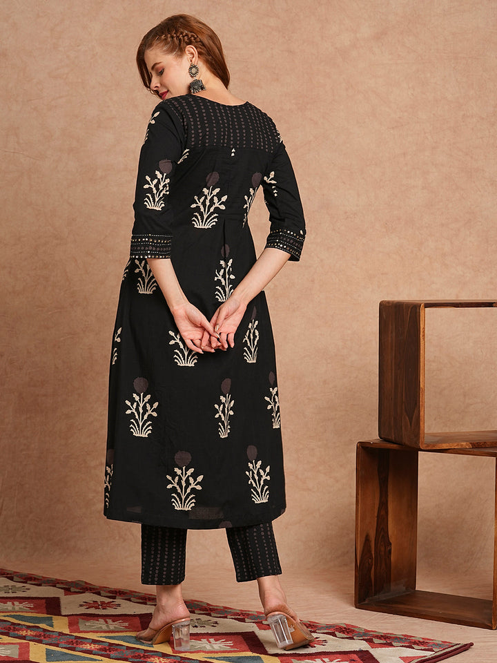 Ethnic Floral Printed & Embroidered A-Line Kurta with Pant - Black