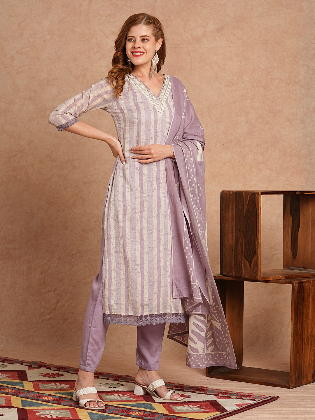 Ethnic Stripes Printed Straight Fit Kurta with Pant and Pure Cotton Printed Dupatta - Lavender