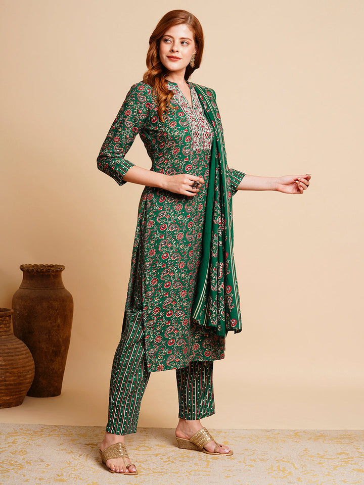 Floral Foil Printed & Embroidered Straight Kurta with Pant & Dupatta - Green