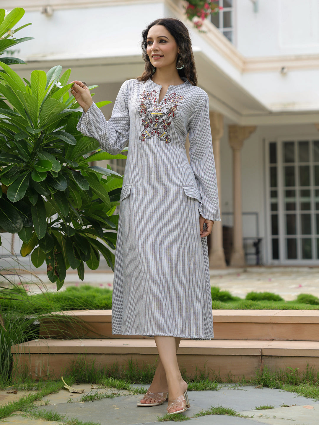 Animal Aztec Motif Embroidered A-Line Flared Midi Dress - Grey