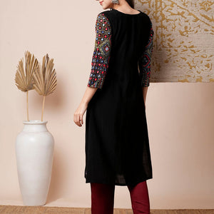 Solid Floral Embroidered Straight Fit Kurta - Black