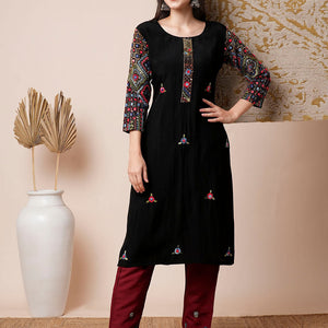 Solid Floral Embroidered Straight Fit Kurta - Black