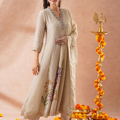 Floral Hand Embroidered Anarkali Flared Kurta with Pant and Hand Painted Dupatta - Off White