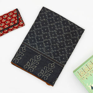 Black Handloom Tussar Silk Saree Printed With Jaal Motifs