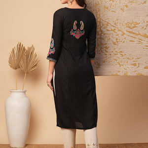Solid Ethnic Embroidered Straight Fit Kurta - Black