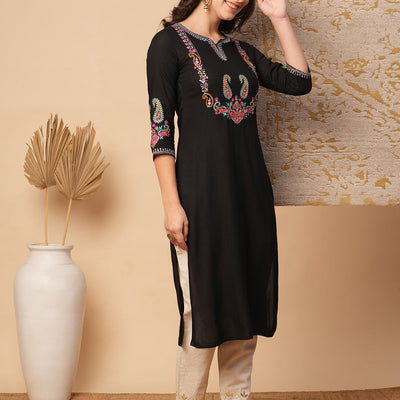 Solid Ethnic Embroidered Straight Fit Kurta - Black