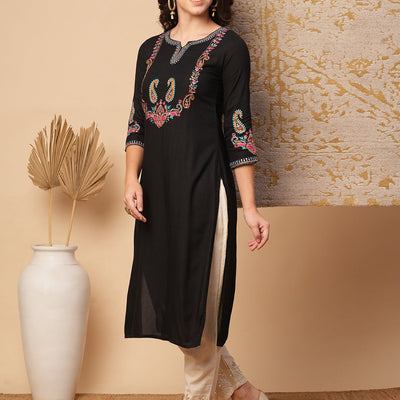 Solid Ethnic Embroidered Straight Fit Kurta - Black
